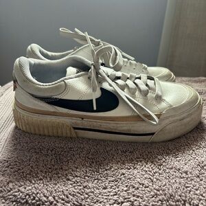 Nike White and Black Women's Sneakers